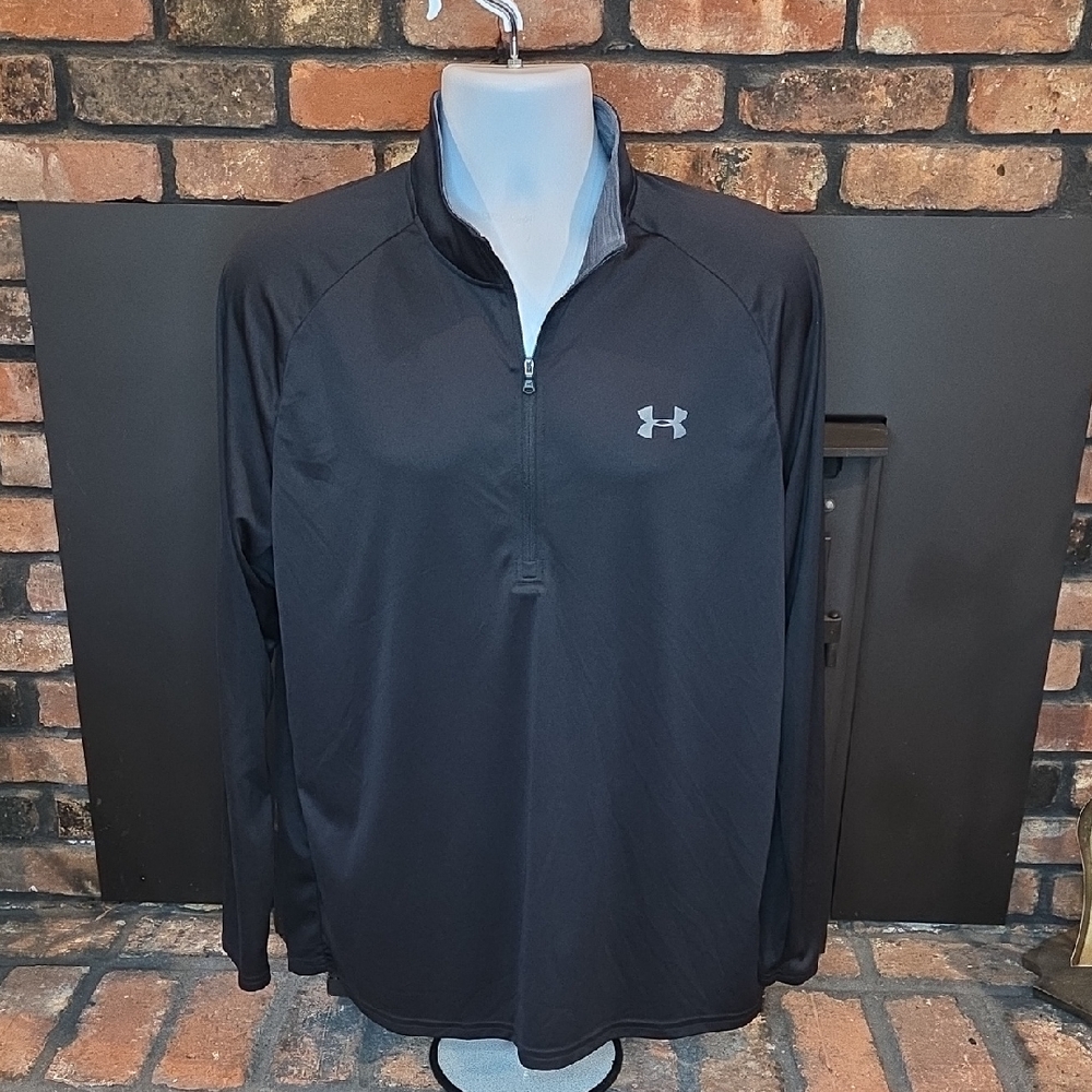 Under Armour Men's Performance 1/2 Zip Long Sleeve. XL